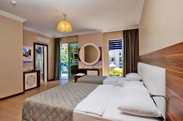 https://images.etstur.com/imgproxy/resize/2560x1440/files/images/hotelImages/etsrooms/765/Grand_Zaman_Garden___Annex_20260409112304_2.JPG