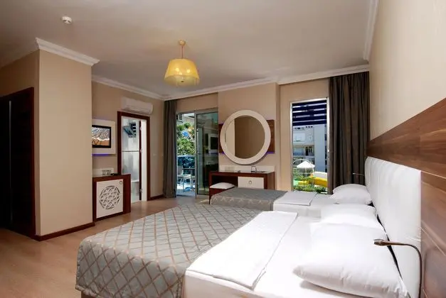 https://images.etstur.com/imgproxy/resize/2560x1440/files/images/hotelImages/etsrooms/765/Grand_Zaman_Garden___Annex_20260409112305_3.JPG