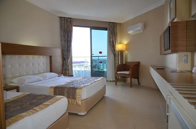 https://images.etstur.com/imgproxy/resize/2560x1440/files/images/hotelImages/etsrooms/765/Grand_Zaman_Garden___Annex_20260409112522_3.JPG