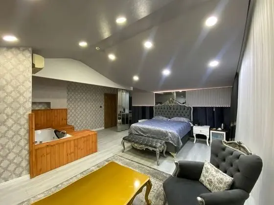 Deluxe Tek Büyük Yataklı Oda, Jakuzi, Şehir Manzaralı
