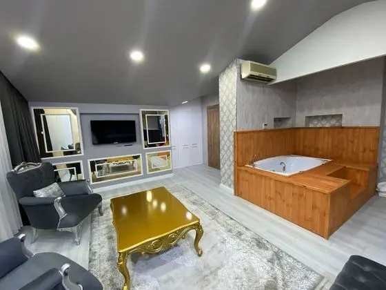 Deluxe Tek Büyük Yataklı Oda, Jakuzi, Şehir Manzaralı