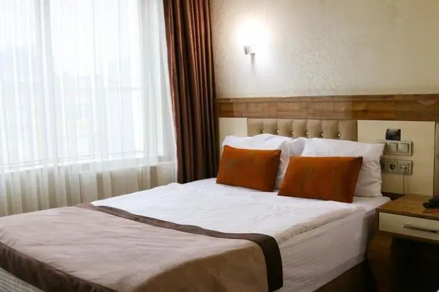 Standart Oda, Şehir Manzaralı