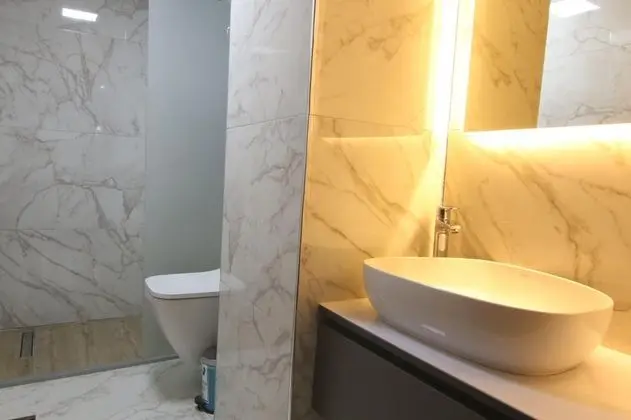 Triple, Şehir Manzaralı
