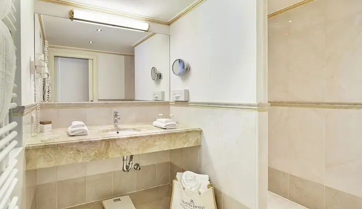 Comfort Tek Büyük Yataklı Oda, Göl Manzaralı