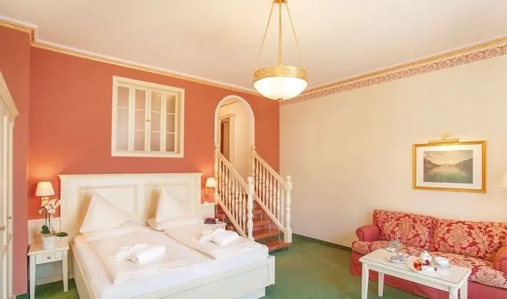 Superior Tek Büyük Yataklı Oda, Balkon, Göl Manzaralı