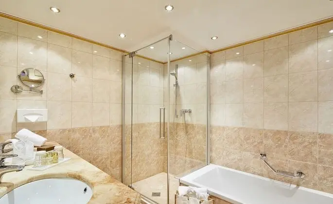 Superior Tek Büyük Yataklı Oda, Balkon, Göl Manzaralı
