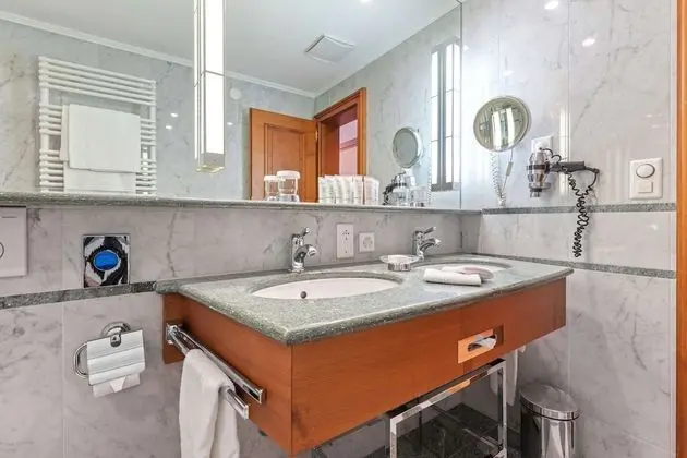 Classic Tek Büyük Yataklı Oda