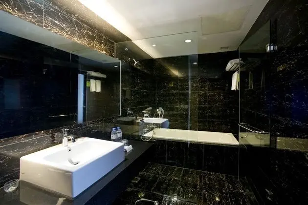 Junior Tek Büyük Yataklı Oda