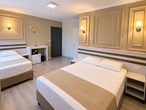 Deluxe Aile Suiti - İki Yatak Odalı,Sokak Manzaralı,Aileye Özel