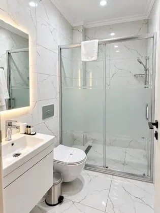 Suite - İki Yatak Odalı,Sokak Manzaralı,Çift Klimalı