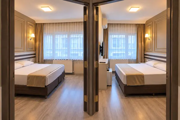 Suite - İki Yatak Odalı,Sokak Manzaralı,Çift Klimalı