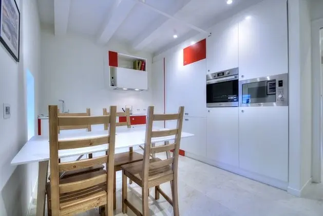 Exclusive Apart Daire, 1 Yatak Odası, Kanal Manzaralı, Zemin Kat