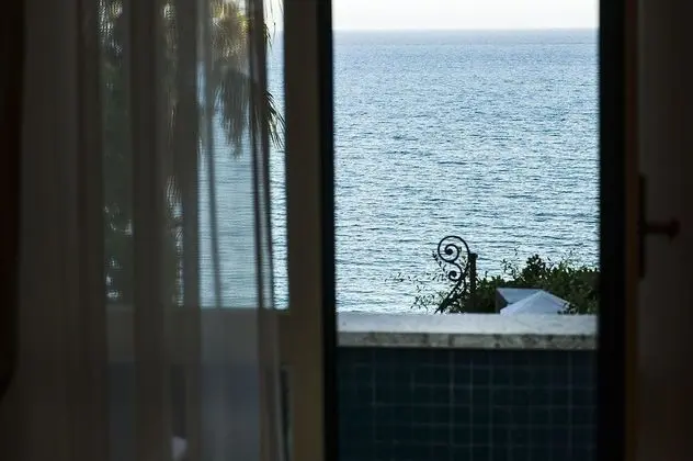 Tek Büyük Yataklı Oda, 1 Çift Kişilik Yatak, Balkon, Deniz Manzaralı
