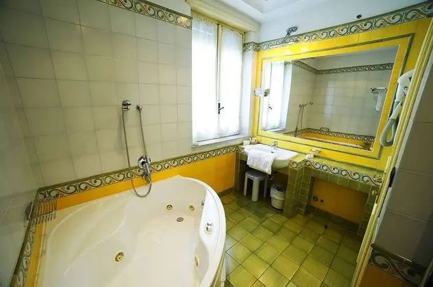 Tek Büyük Yataklı Oda, 1 Çift Kişilik Yatak, Balkon, Deniz Manzaralı