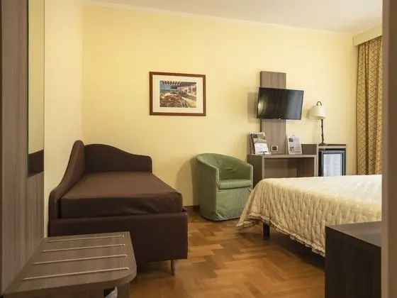 Standard Tek Büyük Yataklı Oda, Avlu Manzaralı
