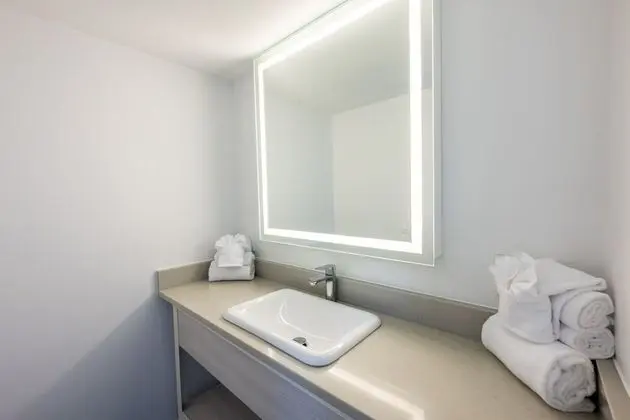Basic Stüdyo, 1 En Büyük (King) Boy Yatak, Balkon, Okyanus Manzaralı
