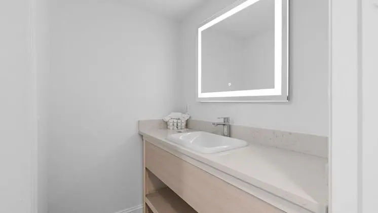 Basic Stüdyo, 1 En Büyük (King) Boy Yatak, Balkon, Okyanus Manzaralı