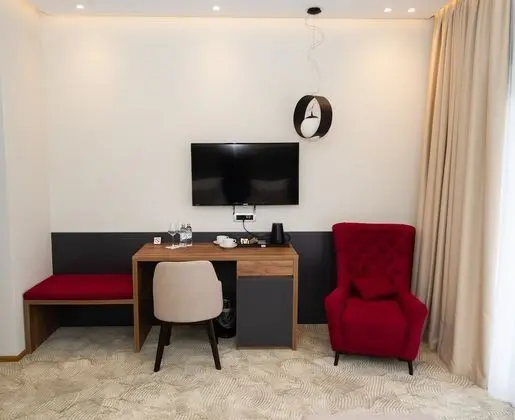 Premium Tek Büyük veya İki Ayrı Yataklı Oda, Balkon, Resort Manzaralı