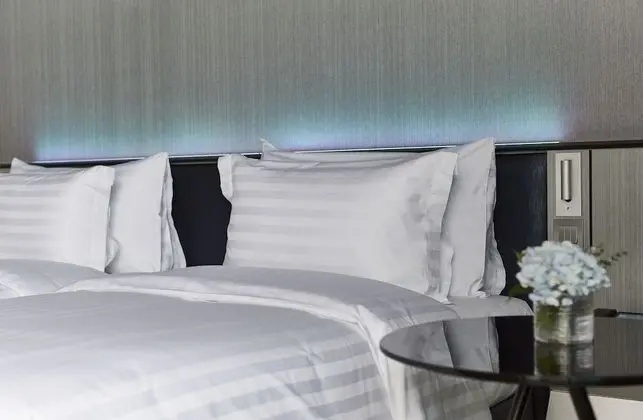 Deluxe Corner with Sea View