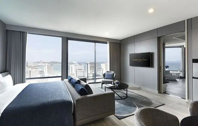 Panoramic Suite with Sea View