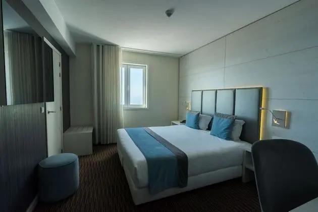 Prestige Club Single City View