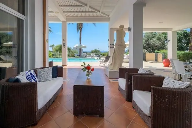 Design Villa, 4 Yatak Odası, Kişiye Özel Havuzlu, Deniz Manzaralı