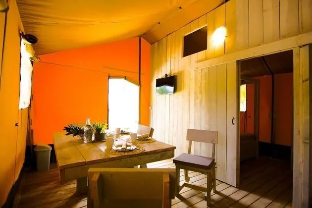 Luxury Çadır, 2 Yatak Odası, Sıcak Su Havuzu, Havuz Manzaralı