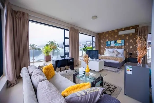 Sea-View Open Plan Top Level Rooms