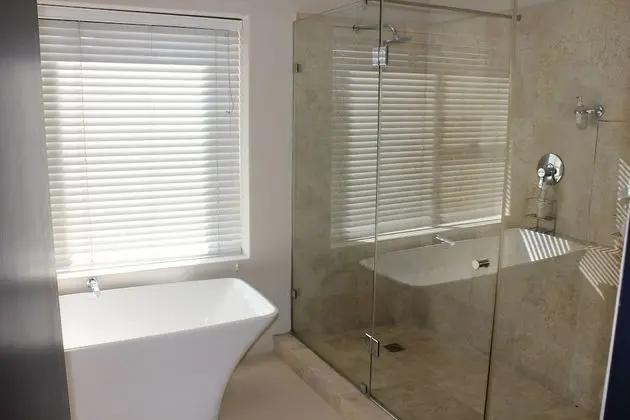 Sea-View Open Plan Top Level Rooms