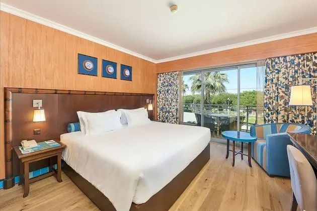 Classic Tek Büyük veya İki Ayrı Yataklı Oda, Resort Manzaralı