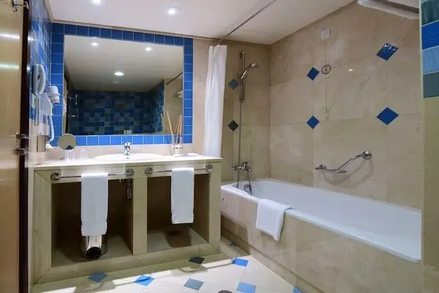 Classic Tek Büyük veya İki Ayrı Yataklı Oda, Resort Manzaralı
