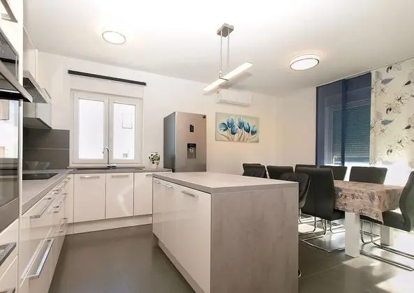 Villa, Birden Çok Yatak Odası, Şömine