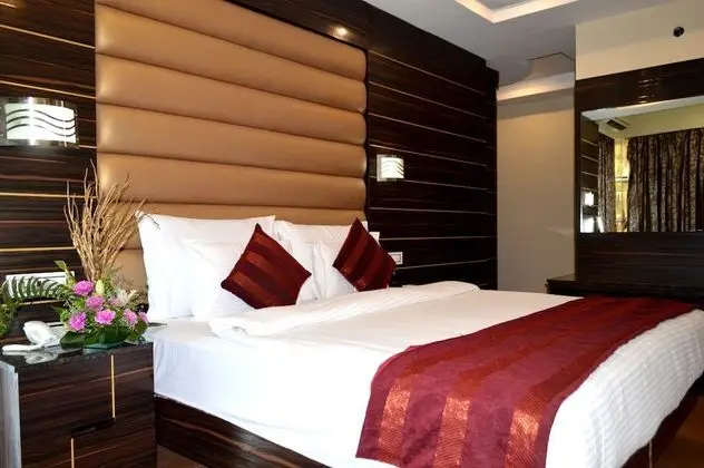Honeymoon Tek Büyük Yataklı Oda