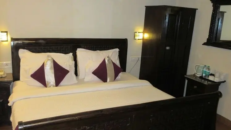 Honeymoon Tek Büyük Yataklı Oda
