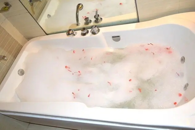 Honeymoon Tek Büyük Yataklı Oda