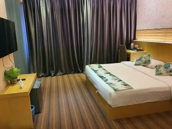 Business Tek Büyük Yataklı Oda