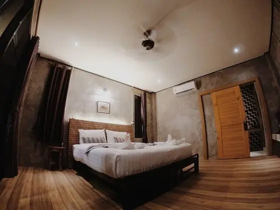 Deluxe Tek Büyük Yataklı Oda, Balkon