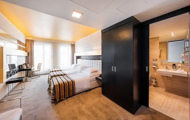 Classic Tek Büyük veya İki Ayrı Yataklı Oda (with Extra Bed )