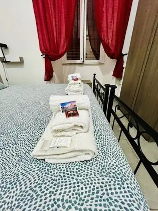 Tek Büyük veya İki Ayrı Yataklı Oda (Claudia)