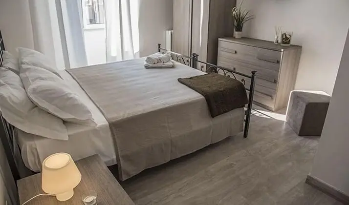 Tek Büyük veya İki Ayrı Yataklı Oda (Livia)