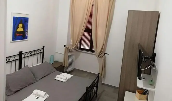 Tek Büyük veya İki Ayrı Yataklı Oda (Vittoria)