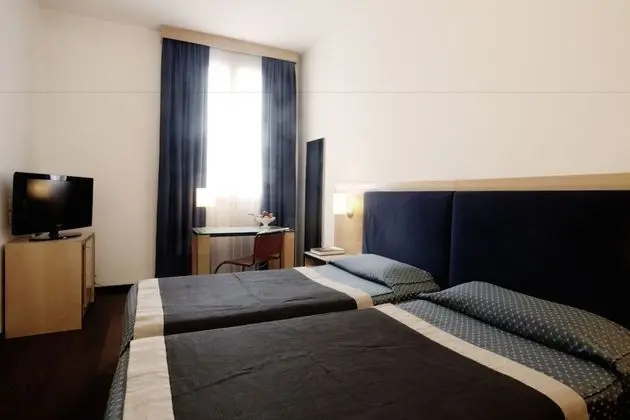 Classic Üç Kişilik Oda