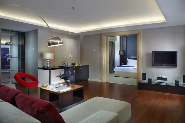EXP - Executive Suite
