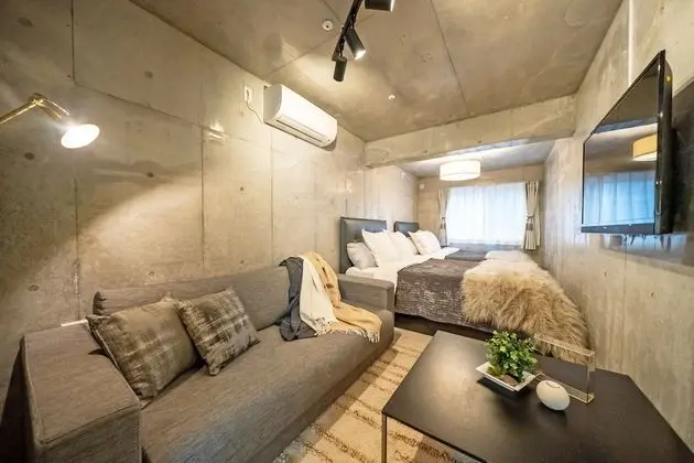 Stüdyo (Large Studio)