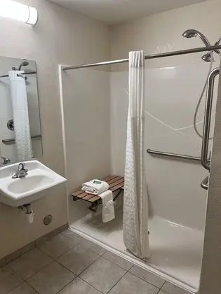 Standard Oda, 1 En Büyük (King) Boy Yatak, Engellilere Uygun, Sigara İçilmez