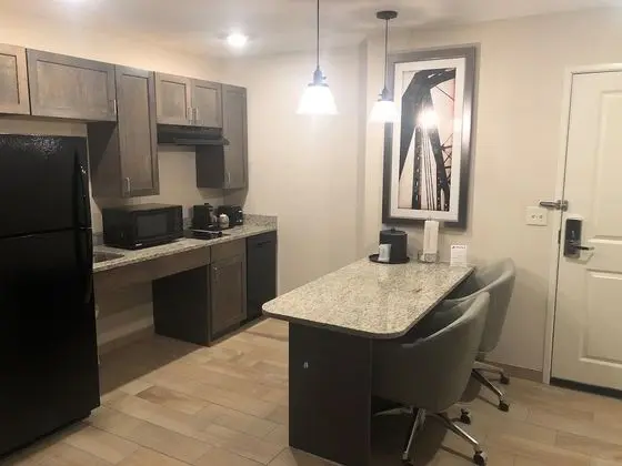 Oda, Birden Çok Yatak, Engellilere Uygun (Accessible Double Queen Suite)