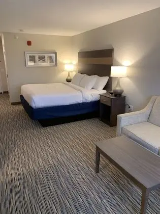 Süit, 1 En Büyük (King) Boy Yatak ve Çekyat (King Executive)