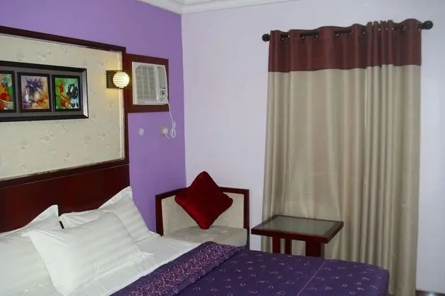 Standard Oda, Şehir Manzaralı
