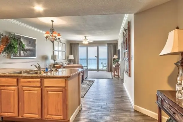 Daire (Grandview East 903 (3/2))