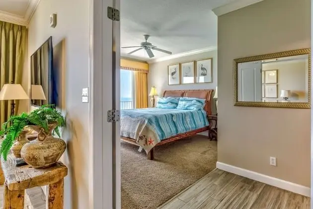 Daire (Grandview East 903 (3/2))